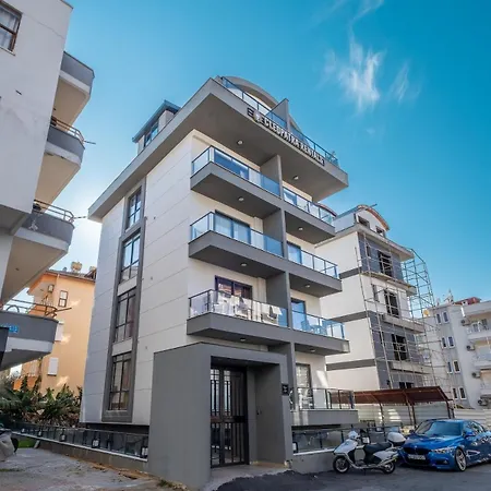 Duplex In The Heart Of Cleopatra, 200m To The אלאניה