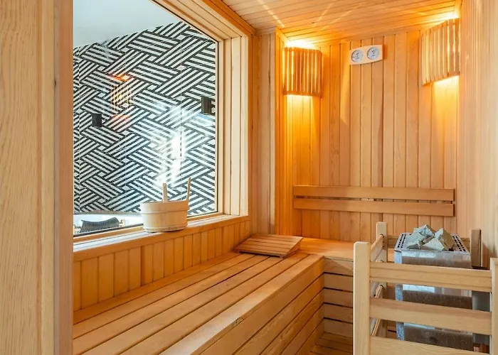 Duplex In The Heart Of Cleopatra, 200m To The * אלאניה