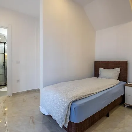 Duplex In The Heart Of Cleopatra, 200m To The Apartment *