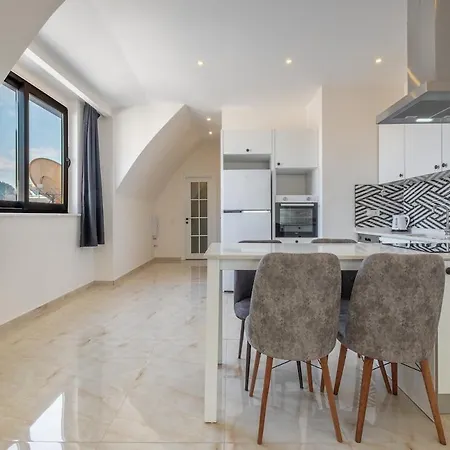 Apartment Duplex In The Heart Of Cleopatra, 200m To The