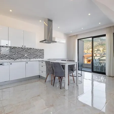 Duplex In The Heart Of Cleopatra, 200m To The *