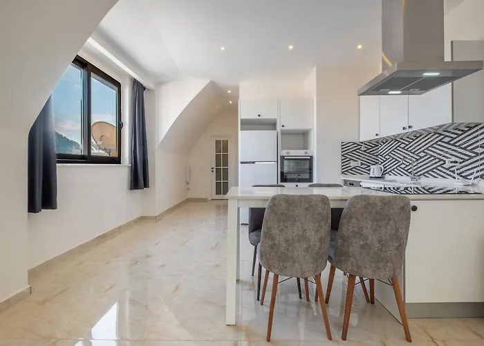 Apartament Duplex In The Heart Of Cleopatra, 200m To The